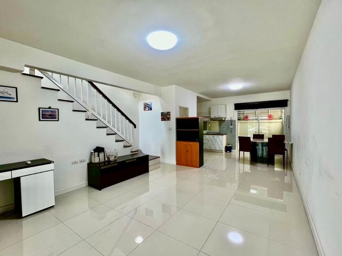 3-bed townhouse for rent, 162 sqm, 20 sq wah, Town Avenue Rama 9
