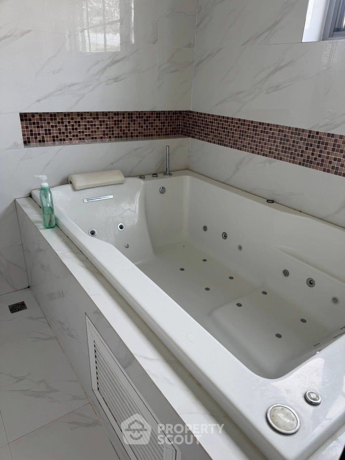 รูป วิลล่า 3-ห้องนอน ใน มหาสวัสดิ์ (ID 2971016) - รูปที่ 4/14