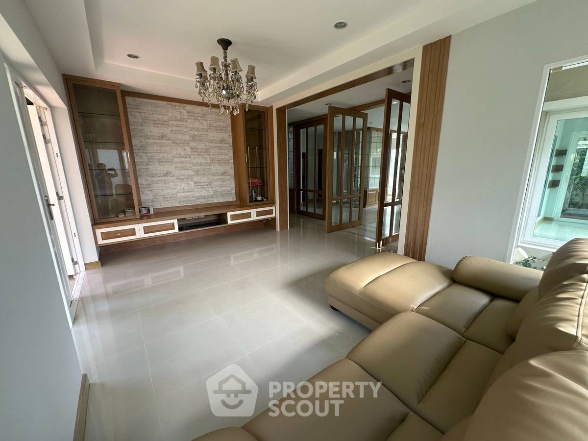 รูป บ้าน 4-ห้องนอน ที่ ลัดดารมย์ อีลีแกนซ์ พระราม 5-2 ใน บางขุนกอง (ID 2972380) - รูปที่ 11/38