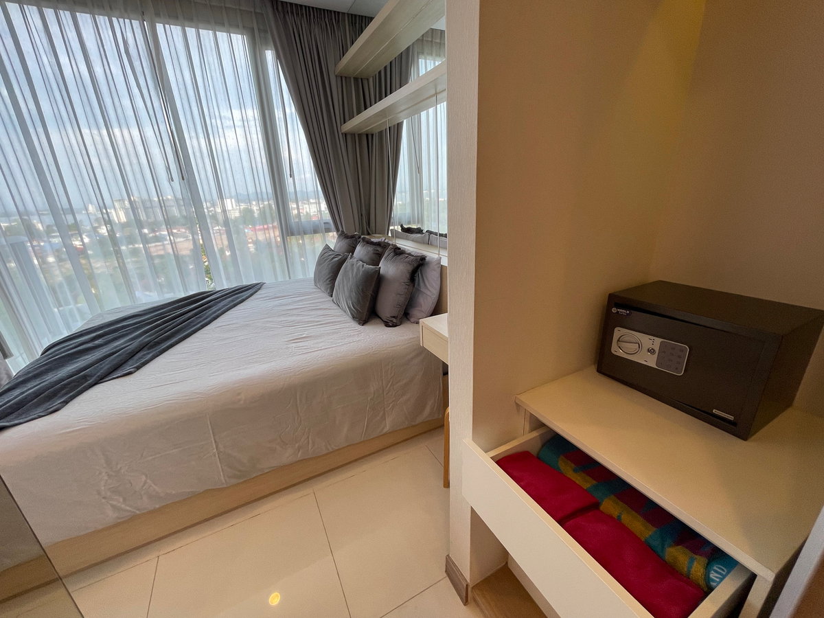 picture For sale The Riviera Wongmat Beach Corner Room - 17/34