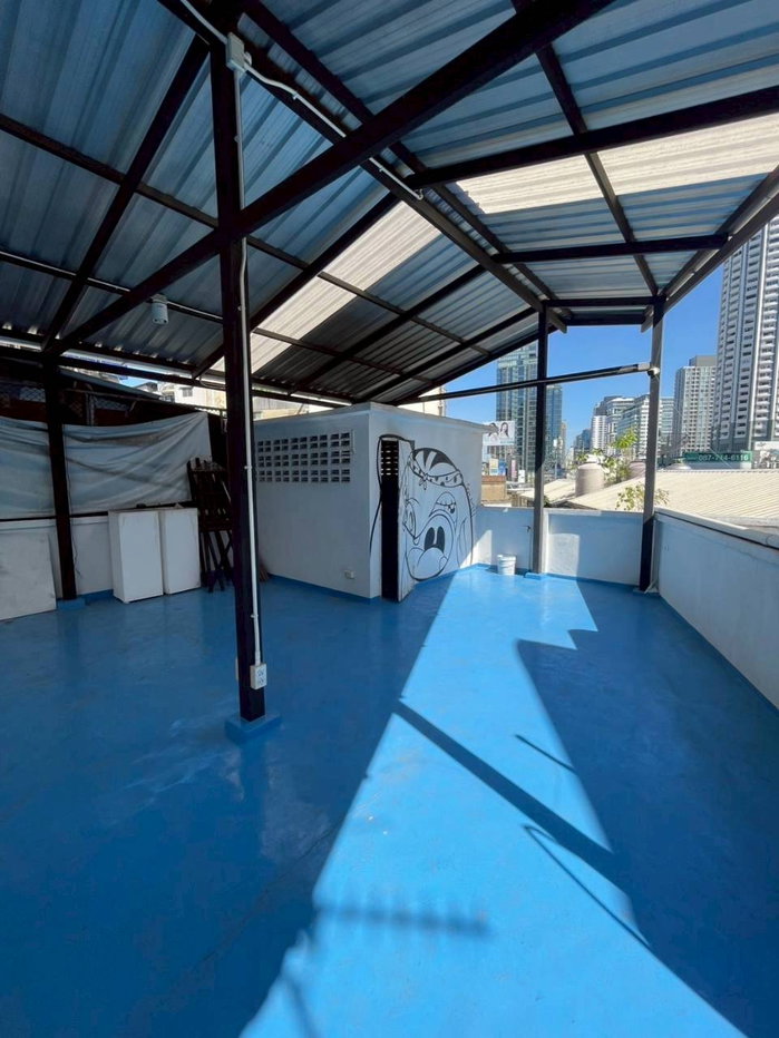 picture Rooftop Space Urban/lndustrial - 1/13