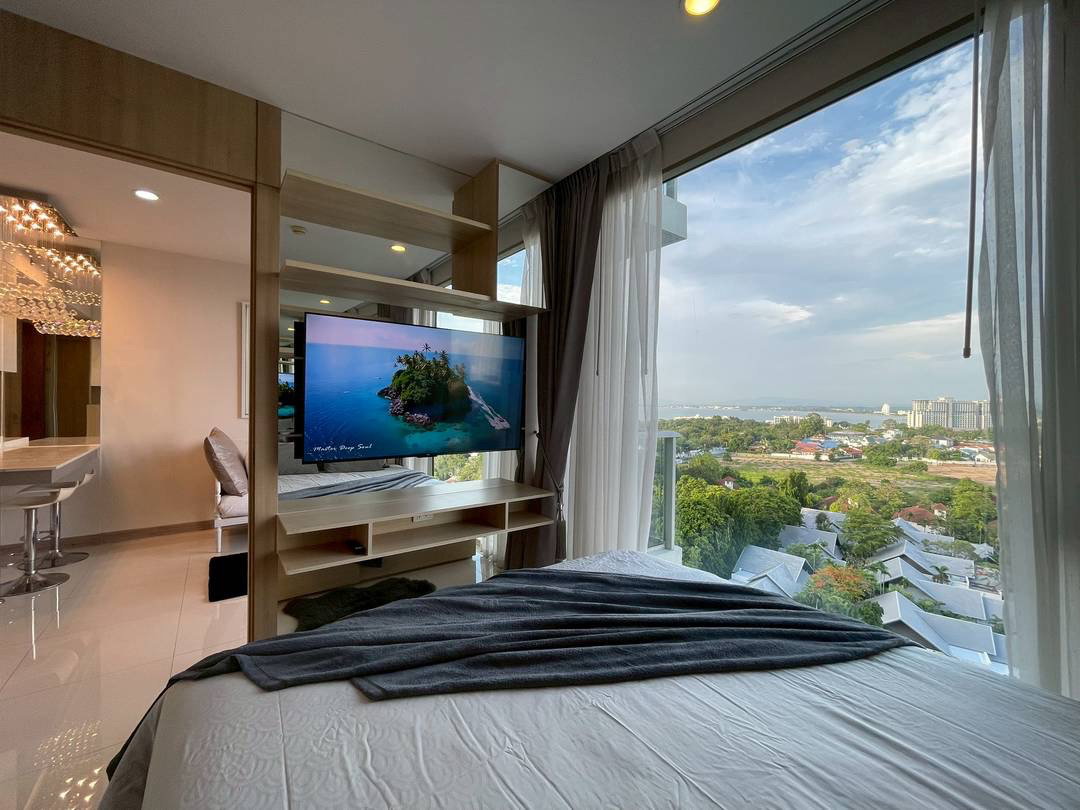 picture For sale The Riviera Wongmat Beach Corner Room - 7/34