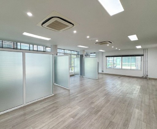 รูป ให้เช่าอาคารสำนักงาน 5 ชั้น ใกล้ เลียบด่วน รามอินทรา / ทำเล ซอยนวลจันทร์ / แอร์ฝั่งฝ้า 5 เครื่อง / ที่จอดรถ 18 คัน / เหมาะเป็นสำนักงาน จดบริษัทได้ - รูปที่ 15/19
