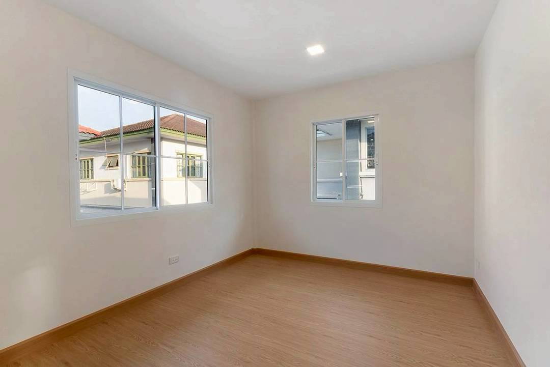 รูป บ้านเดี่ยว 2 ชั้น รีโนเวทใหม่ หมู่บ้านชัยพฤกษ์-บุศรินทร์ รังสิต-คลอง 2 หน้าบ้านไม่ชนใคร เนื้อที่เยอะกว้างขวาง  เดินทางสะดวก - รูปที่ 13/15