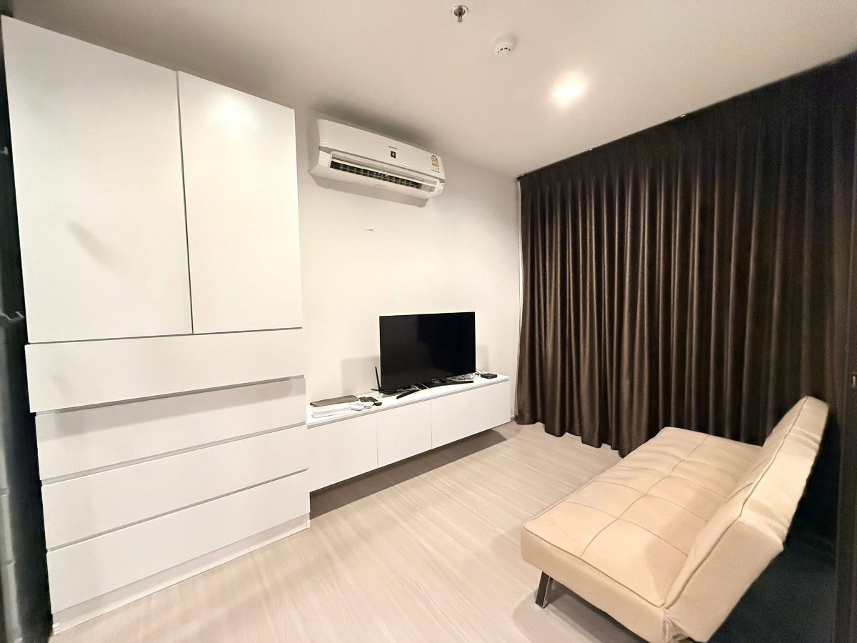 รูป (TT228)ปล่อยเช่าคอนโด Life Sathorn Sierra (ไลฟ์ สาทร เซียร์รา) ชั้น 29 ขนาด 36 ตร.ม 1 ห้องนอน 1 ห้องน้ำ เฟอร์นิเจอร์ครบ ใกล้The mall ท่าพระ - รูปที่ 3/6