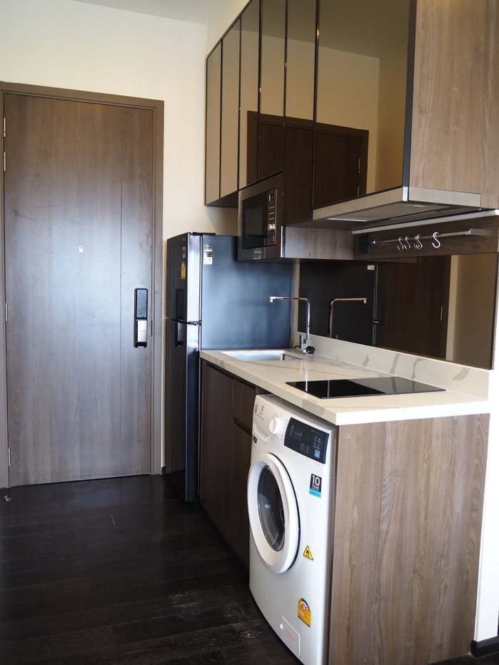 picture Ready to move 2 bed 1 bath condo for rent Park Origin Thonglor - 10/18