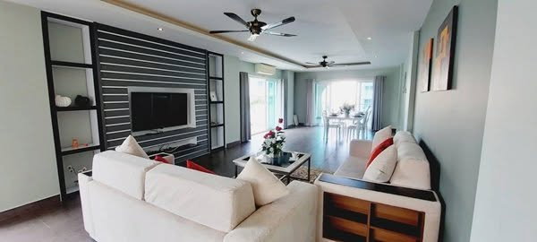 รูป 🔥ขายด่วน  Tudor Court Condo Pratamnak คอนโด ทิวดอร์ คอร์ท พระตำหนัก  ✅ ตกแต่งครบพร้อมครัวยุโรป ทำเลดีเยี่ยมใกล้ชายหาดและพัทยาใต้ โควต้าชื่อต่างชาติ - รูปที่ 11/11