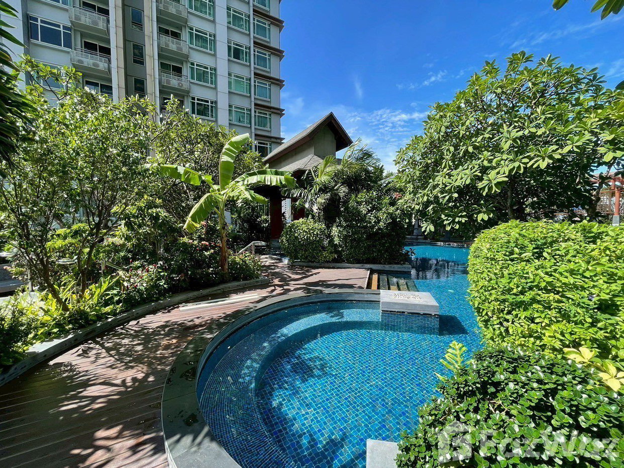 picture 1 Bedroom Condo for sale at Circle Condominium  1850268 - 7/17