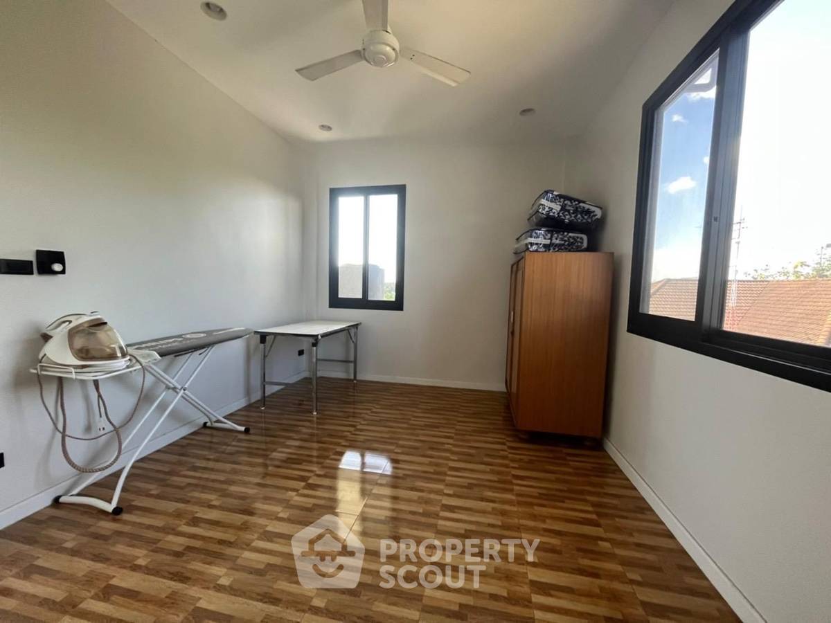 รูป วิลล่า 4-ห้องนอน ใน สวนหลวง (ID 2971010) - รูปที่ 24/29