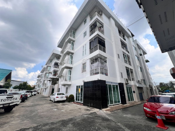 picture **Owner selling directly*** 📌 Condo for sale: JW Suite Chokchai 4, Studio, 5th floor, Building E. Pets allowed (previously kept as pets) - 21/25