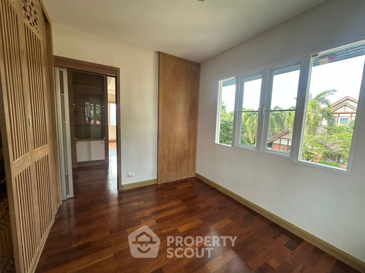 รูป บ้าน 4-ห้องนอน ที่ ลัดดารมย์ อีลีแกนซ์ พระราม 5-2 ใน บางขุนกอง (ID 2972380) - รูปที่ 34/38