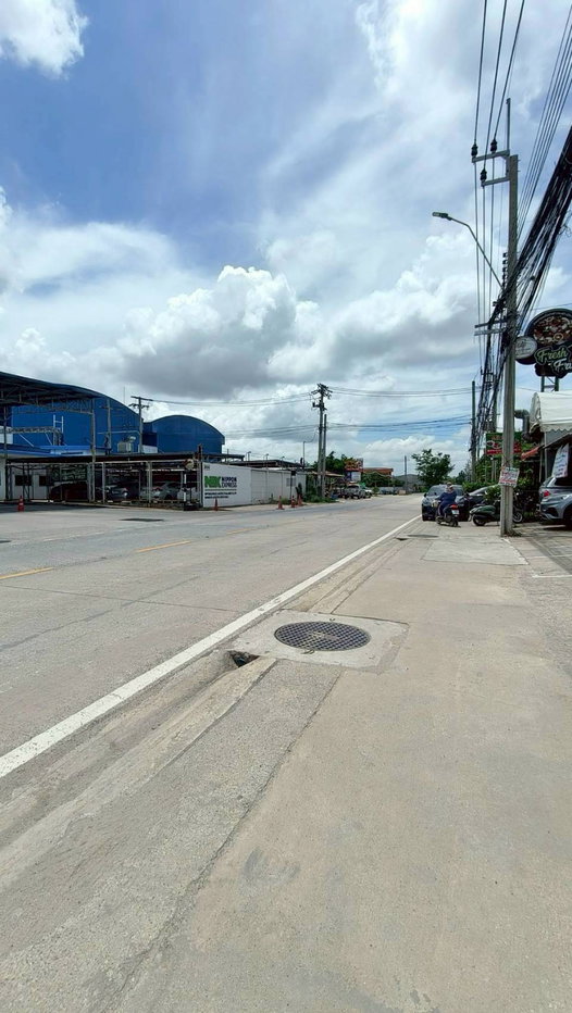 รูป อาคารพาณิชย์ 4 ชั้น ทำเลทอง ติดถนนพัฒนาชนบท4 ลาดกระบังซอย 1 ใกล้สนามบินสุวรรณภูมิ แอร์พอร์ตลิงค์ - รูปที่ 3/21