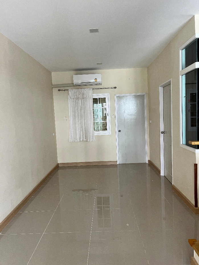 picture For rent golden town Sukhumvit lasalle(owner post) - 11/12