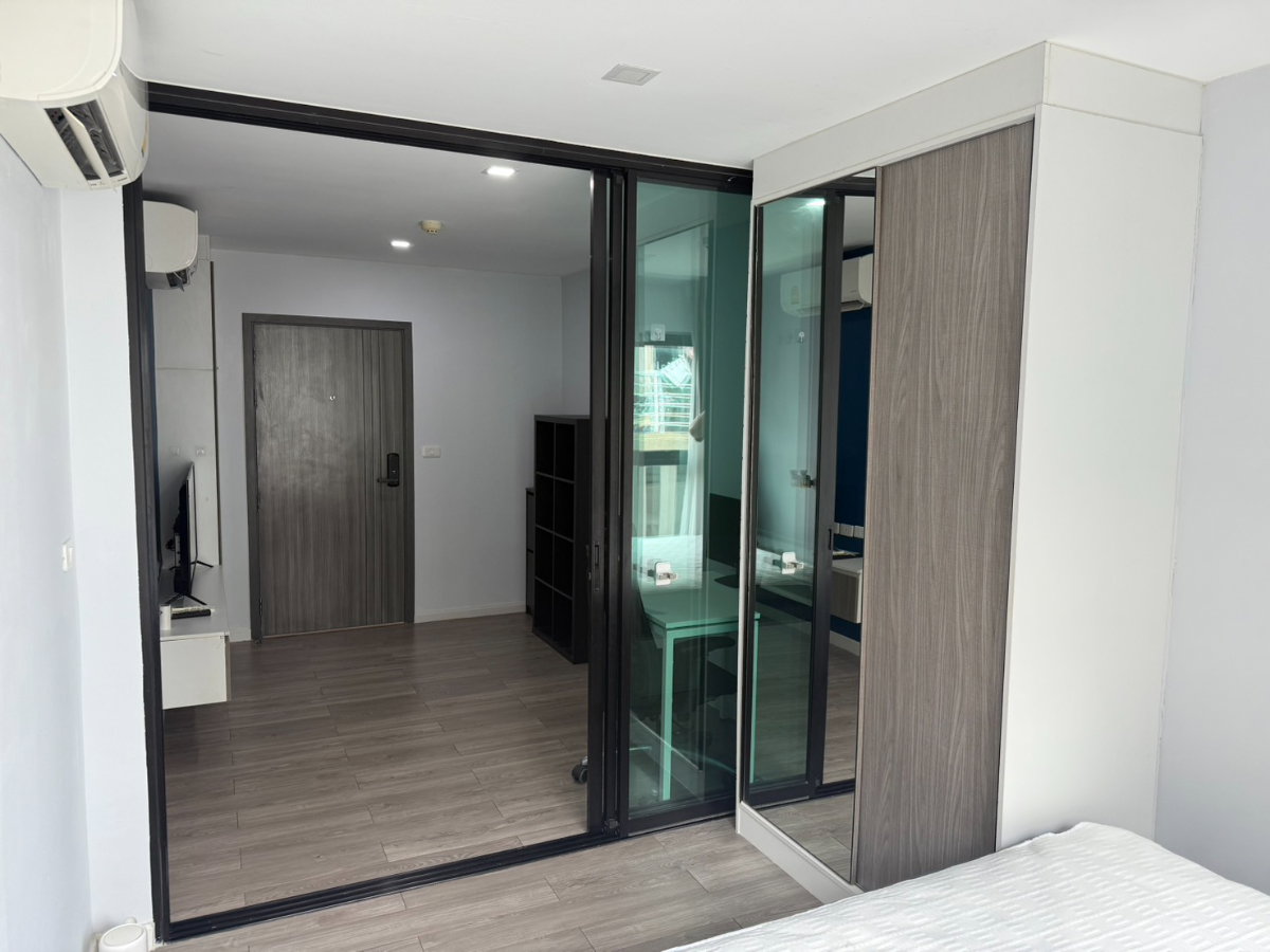 🚀 ขายด่วน! B-Loft Sukhumvit 107 ชั้นสูงสุด วิวเปิดโล่ง ราคา 2.4 ล้าน (ต่อรองได้) ใกล้ BTS แบริ่ง!