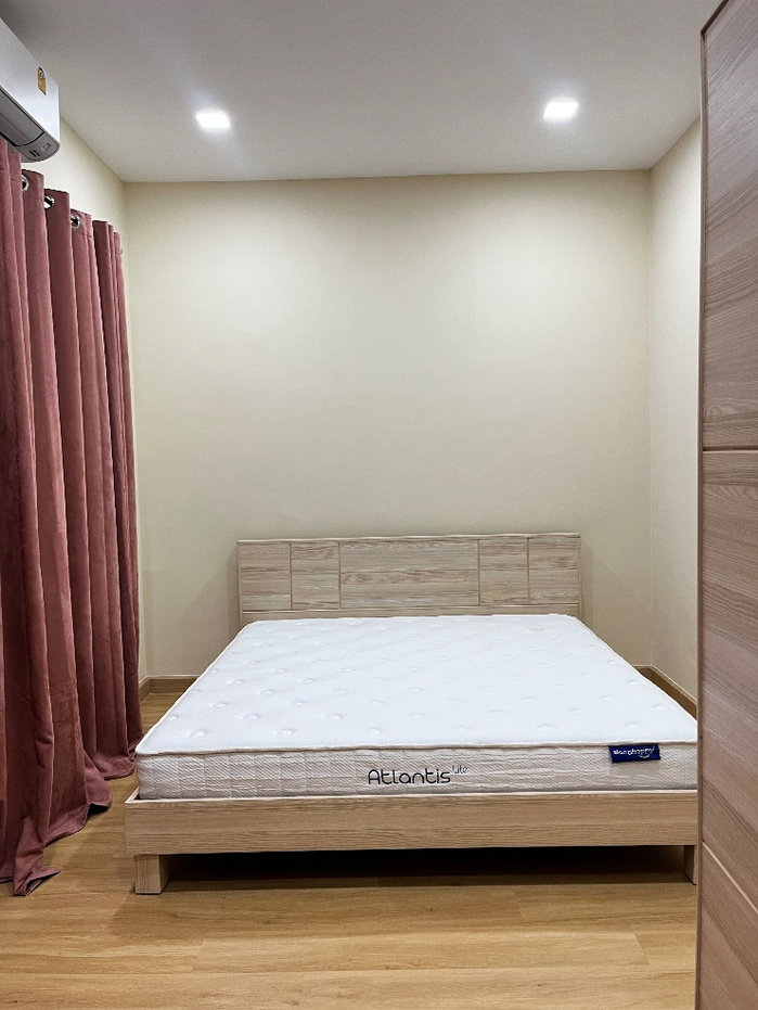 picture For rent golden town Sukhumvit lasalle(owner post) - 5/12