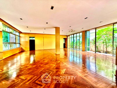 Houses for sale Bangkok : 4-BR House in Sala Thammasop (ID 2970612)