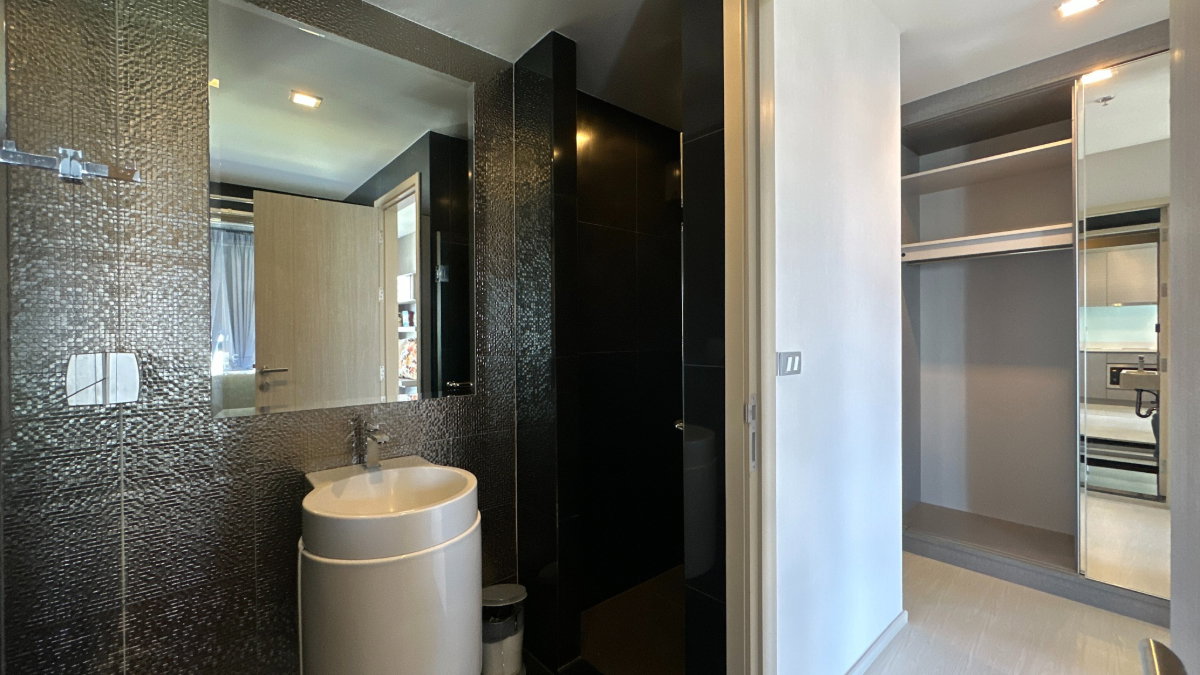 รูป Rhythm Sukhumvit 36 - 38 ห้องสวย ราคาดี สอบถามเพิ่มเติมได้ที่ Line @condorental - รูปที่ 9/11