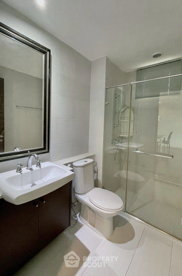 picture 2-BR Condo at Watermark Chaophraya near BTS Krung Thon Buri (ID 2972369) - 10/16