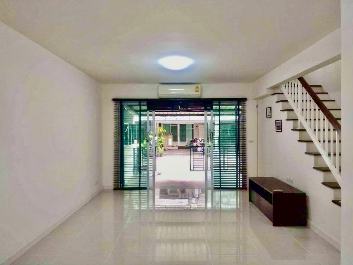 รูป ให้เช่า Townhome 3 ชั้น โครงการ Town Avenue พระราม 9 – กรุงเทพกรีฑา 7 ใกล้ถนนรามคำแหง 60 และทางด่วน เดินทางสะดวก - รูปที่ 6/19