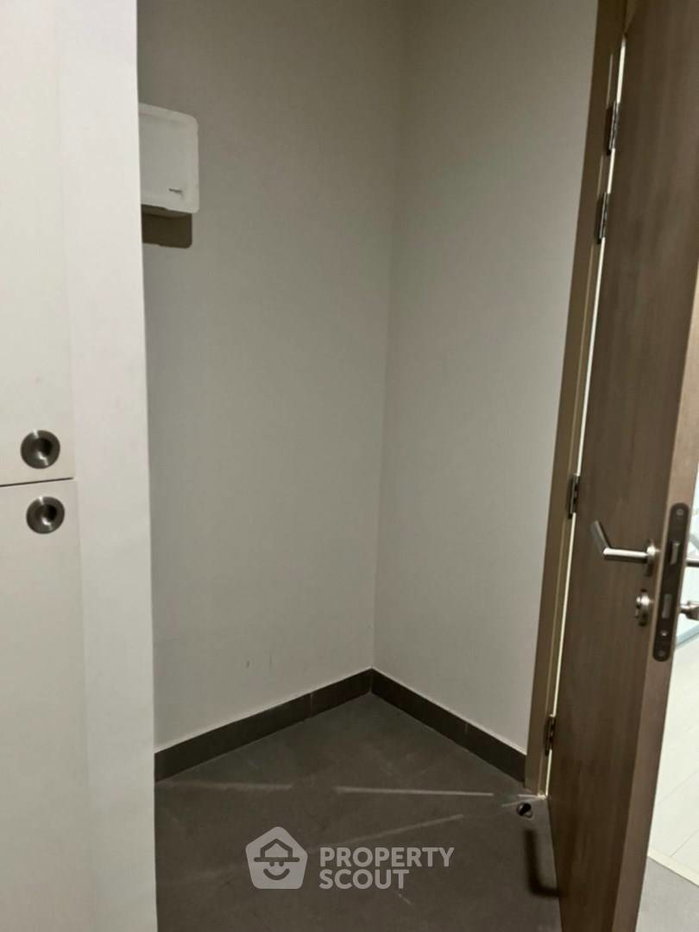 รูป ห่าง BTS เพลินจิต เพียง 100 ม. | 1 ห้องนอน Noble Ploenchit (ID 2873996) - รูปที่ 12/13