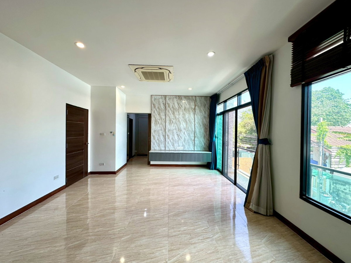 รูป ขายบ้านเดี่ยว ดอนเมือง โกสุมรวมใจ 35 หลังใหญ่ 60 ตร.ว. ใกล้รถไฟฟ้า - รูปที่ 10/28