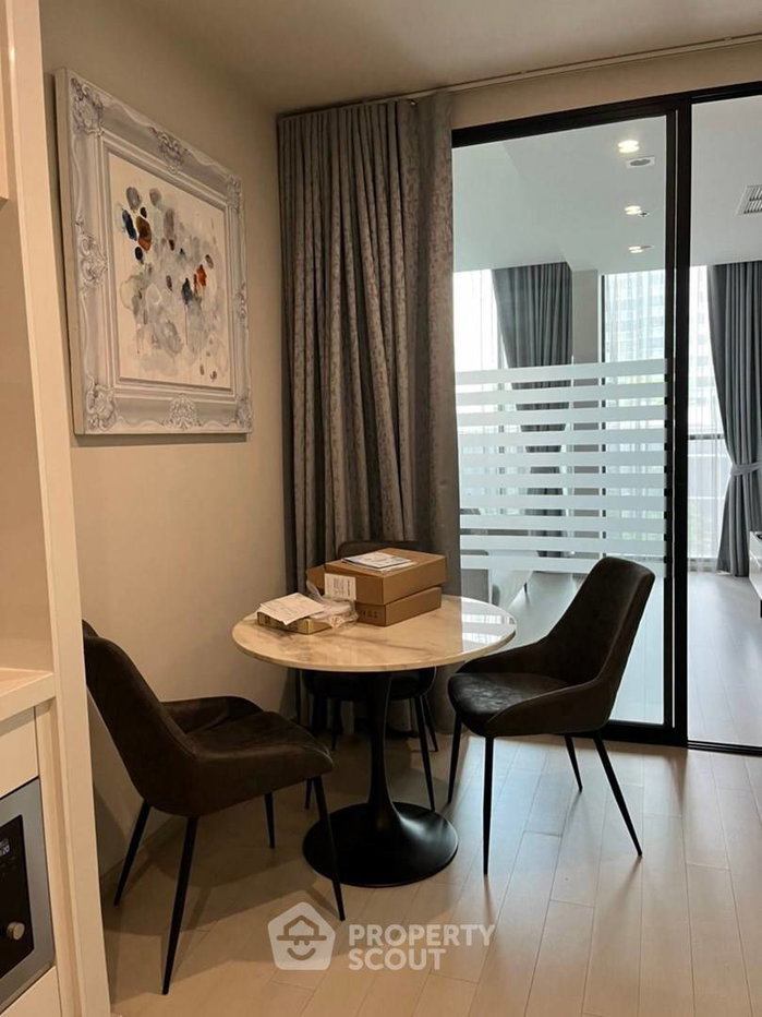 รูป ห่าง BTS เพลินจิต เพียง 100 ม. | 1 ห้องนอน Noble Ploenchit (ID 2873996) - รูปที่ 5/13