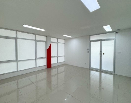 รูป ให้เช่าอาคารสำนักงาน 5 ชั้น ใกล้ เลียบด่วน รามอินทรา / ทำเล ซอยนวลจันทร์ / แอร์ฝั่งฝ้า 5 เครื่อง / ที่จอดรถ 18 คัน / เหมาะเป็นสำนักงาน จดบริษัทได้ - รูปที่ 10/19