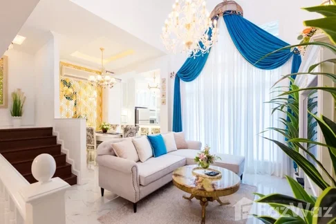 ทาวน์เฮ้าส์ให้เช่า 4 ห้องนอน ใน วังทองหลาง, กรุงเทพมหานคร 6440906