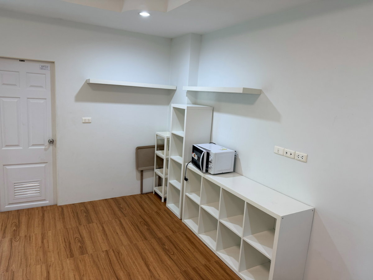 picture **Owner selling directly*** 📌 Condo for sale: JW Suite Chokchai 4, Studio, 5th floor, Building E. Pets allowed (previously kept as pets) - 3/25