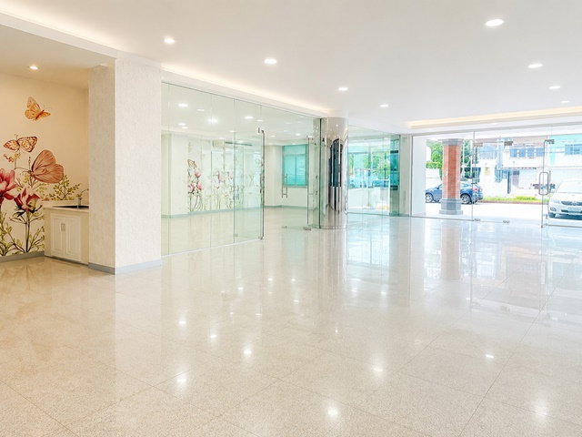 รูป HOMEPRO พระราม3 850ม. อาคาร 9 ชั้น 202ตร.วา.สาธุ28-38 รร.นานาชาติคิงส์คอลเลจ 900 ม. 4,002ตร.ม. 9นอน 9น้ำ ลิฟท์ 2 ตัว เพนท์เฮาส์บนสุด - รูปที่ 2/8