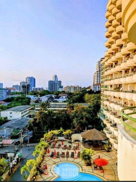 1-BR Condo at Star Beach Condotel close to Phratamnak (ID 2970513)