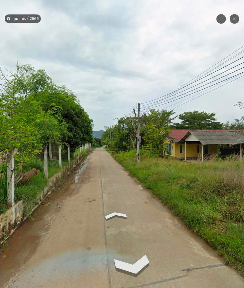 รูป ขายที่ดินบางเสร่ 3 ไร่ 45 ตร.ว. หน้ากว้าง 86 ม. ถมแล้ว มีบ้านพักพร้อมทะเบียนบ้าน ใกล้ถนนสุขุมวิท 500 ม. ตรงข้ามทะเล - รูปที่ 7/11