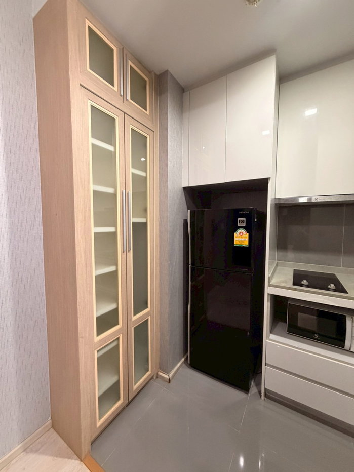 picture 🐶🐱 Pet Friendly 1BR ✨ Open unblocked view near BTS Thong Lo 🚆 Shuttle service, fully furnished & ready to move in 🤎 - 7/10