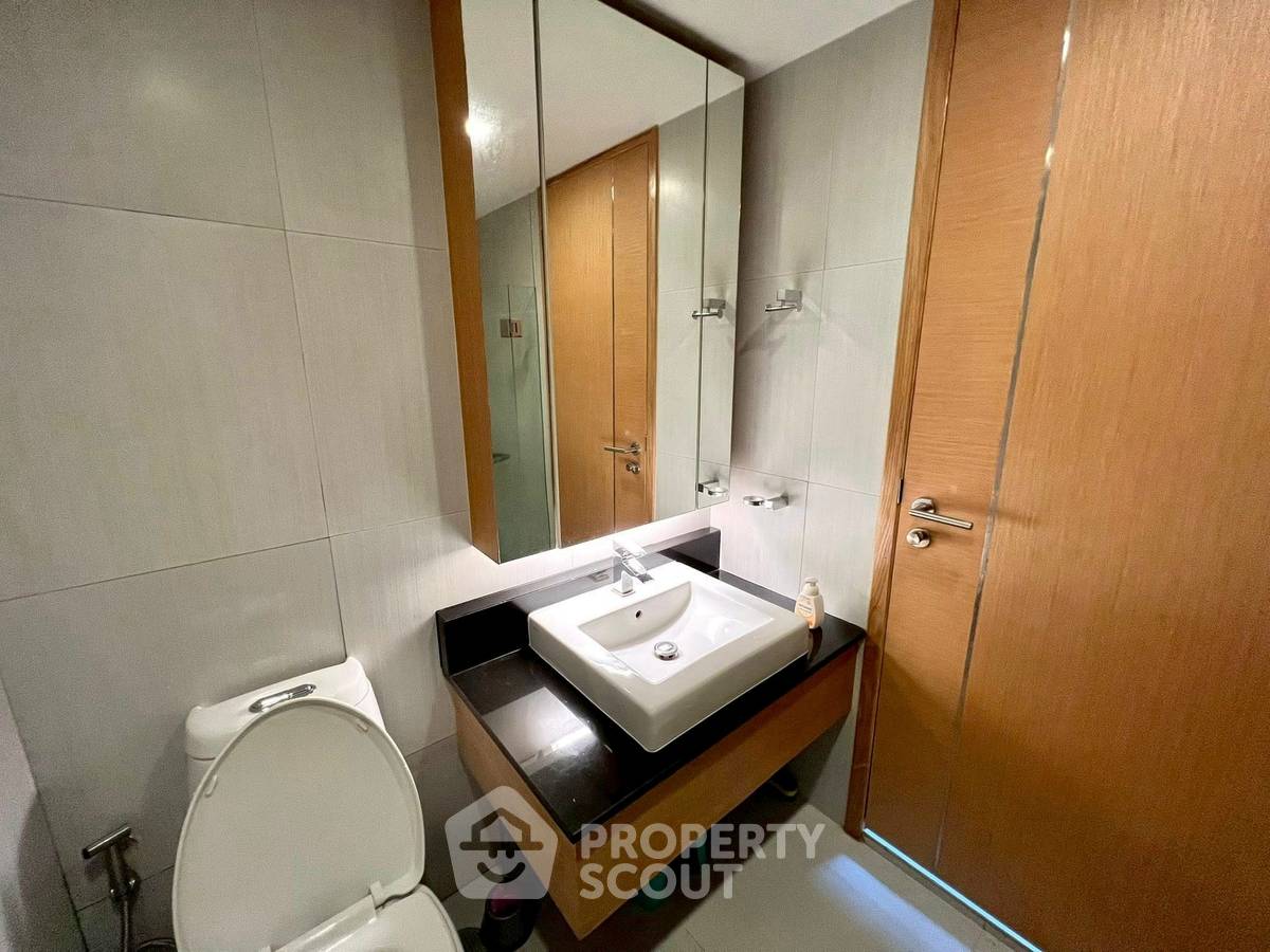 picture 1-BR Condo at Socio Ruamrudee near BTS Nana (ID 2971274) - 11/17