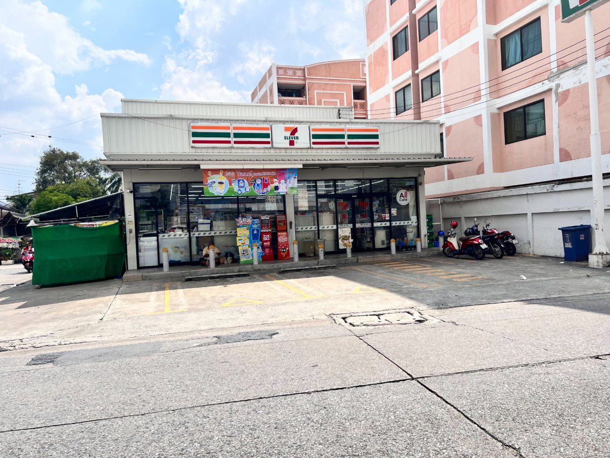 picture **Owner selling directly*** 📌 Condo for sale: JW Suite Chokchai 4, Studio, 5th floor, Building E. Pets allowed (previously kept as pets) - 7/25