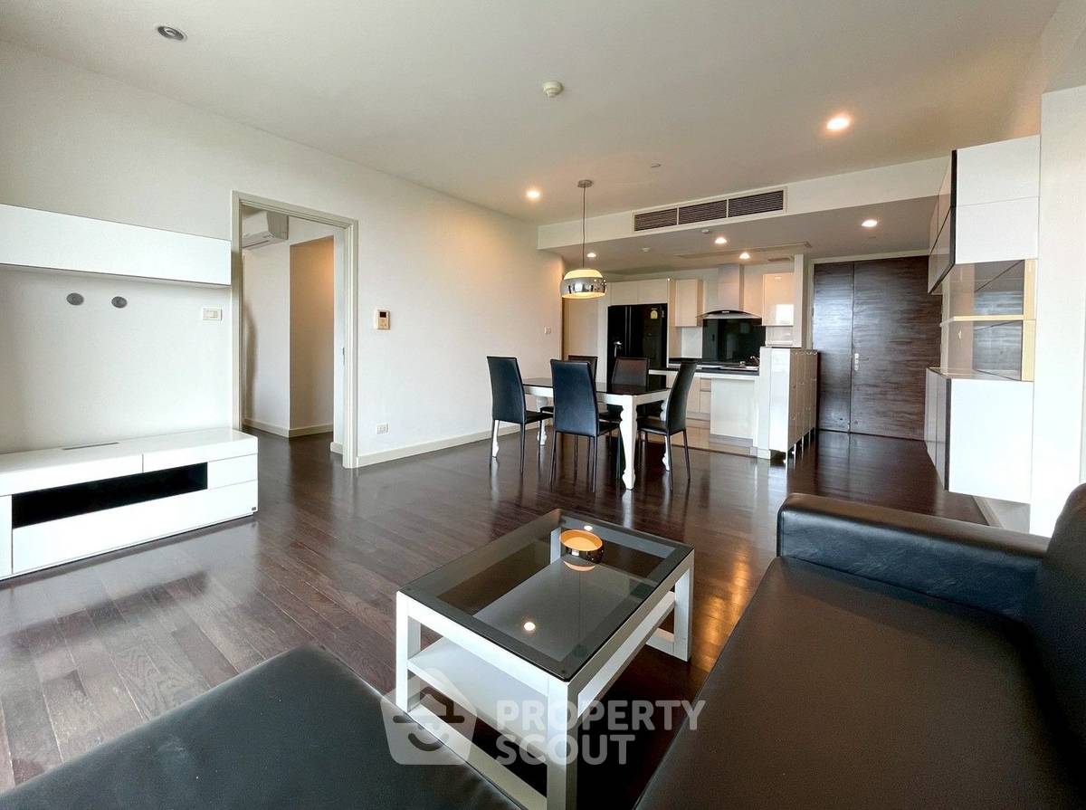 picture 2-BR Condo at Watermark Chaophraya near BTS Krung Thon Buri (ID 2972369) - 4/16