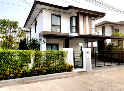 เช่าบ้านเดี่ยว เดอะ บริโอ้ มอลล์ : ให้เช่าบ้านฟ้ากรีนเนอรี่ ปิ่นเกล้า-สาย 5 (Baanfah Greenery Pinklao-Sai 5)