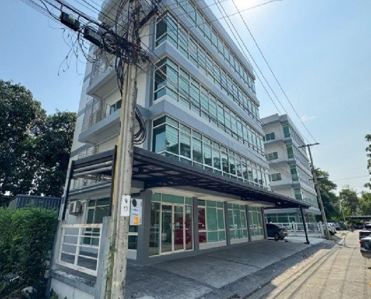 รูป ให้เช่าอาคารสำนักงาน 5 ชั้น ใกล้ เลียบด่วน รามอินทรา / ทำเล ซอยนวลจันทร์ / แอร์ฝั่งฝ้า 5 เครื่อง / ที่จอดรถ 18 คัน / เหมาะเป็นสำนักงาน จดบริษัทได้ - รูปที่ 3/19
