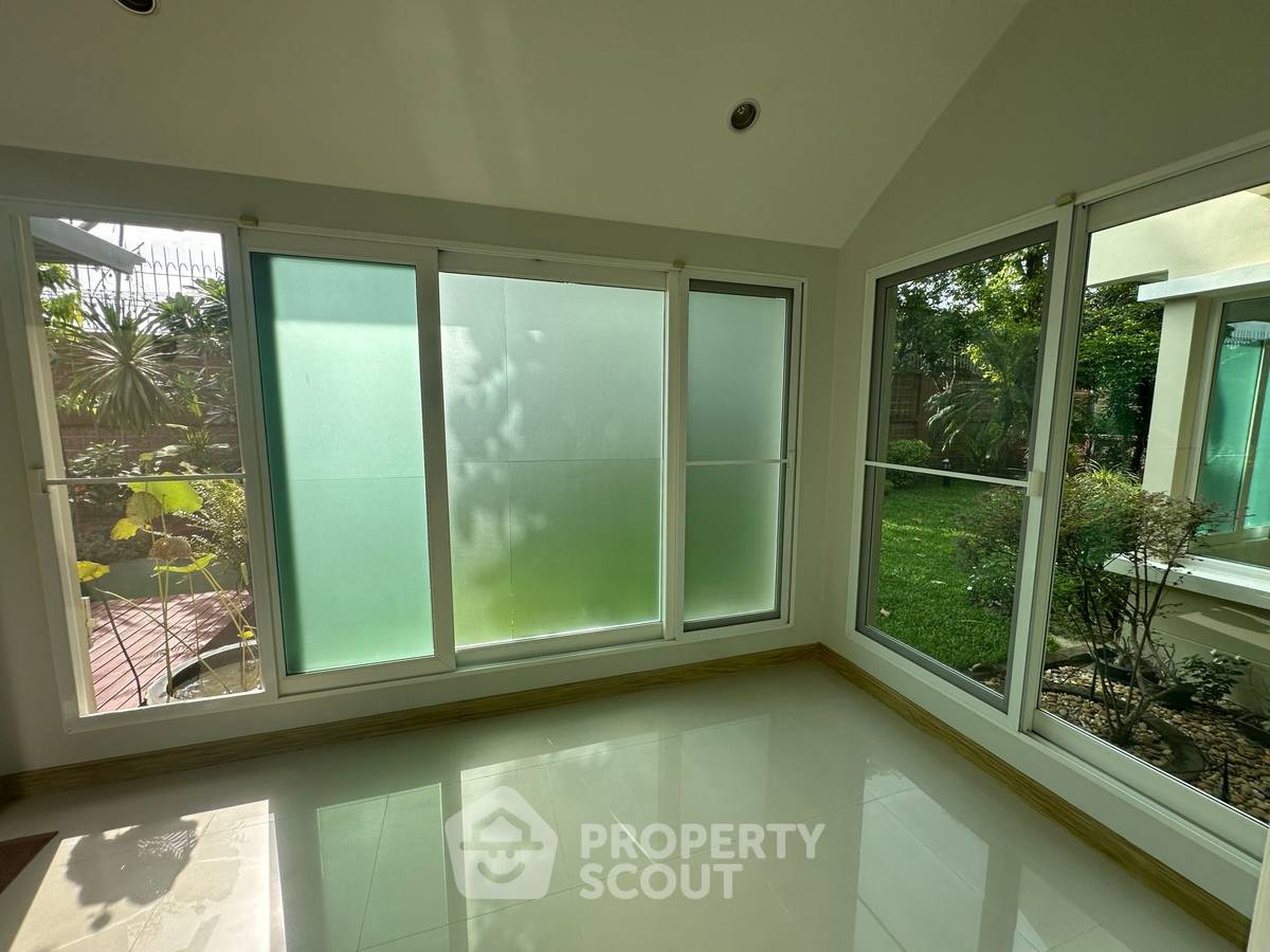 รูป บ้าน 4-ห้องนอน ที่ ลัดดารมย์ อีลีแกนซ์ พระราม 5-2 ใน บางขุนกอง (ID 2972380) - รูปที่ 19/38