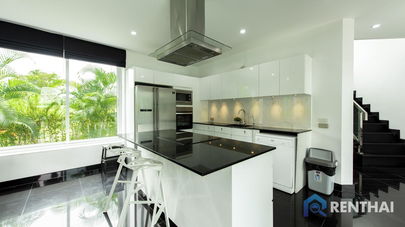 รูป บ้านสุดหรูสไตล์โมเดิร์น ในสนามกอล์ฟฟินิกซ์ - รูปที่ 3/20
