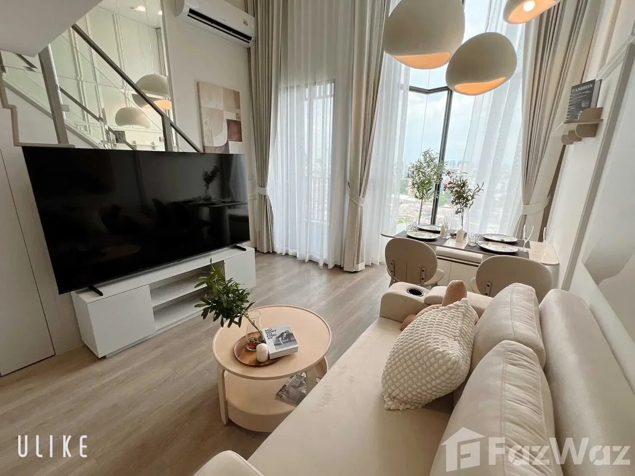 picture Stylish Duplex | Floor 17 | Rooftop | BTS Direct 6296623 - 1/29