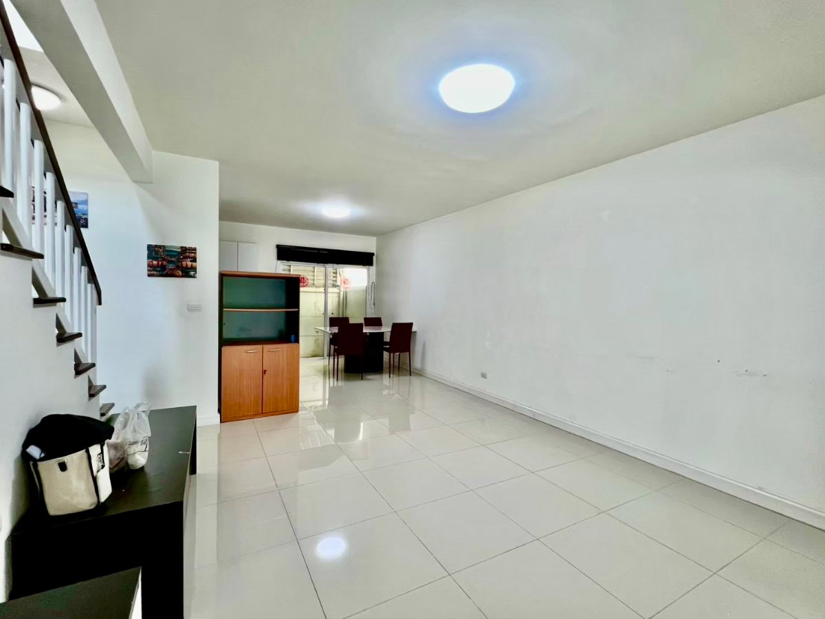 รูป ให้เช่า Townhome 3 ชั้น โครงการ Town Avenue พระราม 9 – กรุงเทพกรีฑา 7 ใกล้ถนนรามคำแหง 60 และทางด่วน เดินทางสะดวก - รูปที่ 2/19