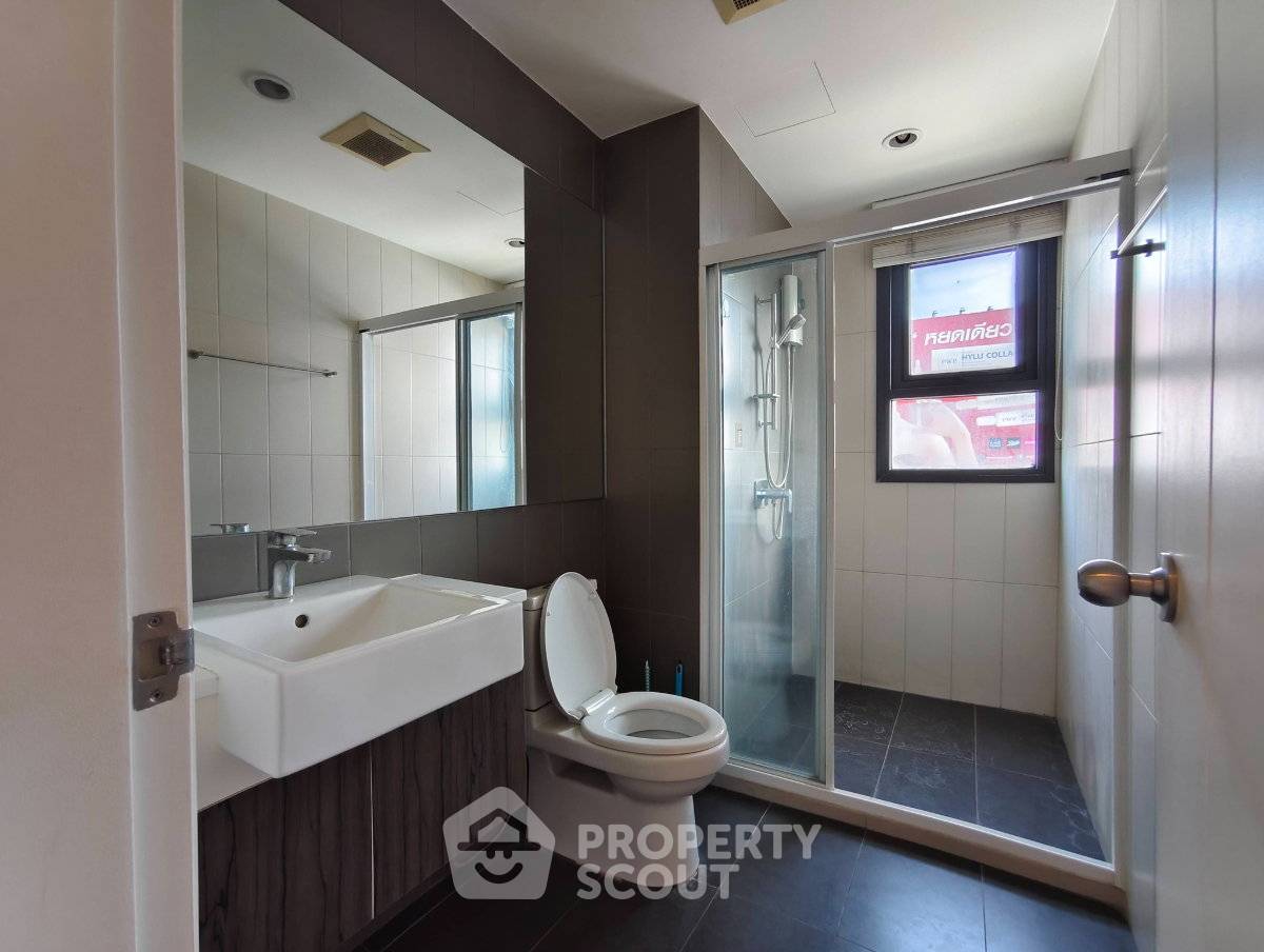 picture 2-BR Condo at Centric Ratchada - Huai Khwang near MRT Huai Khwang (ID 2966842) - 8/9