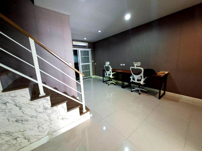 เช่าทาวน์โฮม เขตสวนหลวง : ให้เช่าทาวน์เฮ้าส์ 2 ชั้น หมู่บ้านวิลเลจไลท์ ซ.พัฒนาการ 38 เฟอร์นิเจอร์ครบ (N.1585)