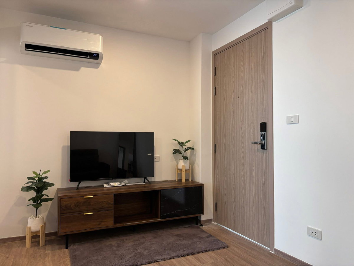 รูป (TT229)ปล่อยเช่าคอนโด  CYBIQ Ratchada 32 (ไซบิค รัชดา 32) ชั้น 8 ขนาด 29 ตร.ม 1 ห้องนอน 1 ห้องน้ำ เฟอร์นิเจอร์ครบ ใกล้ MRT ลาดพร้าว/ BTS รัชโยธิน - รูปที่ 1/4