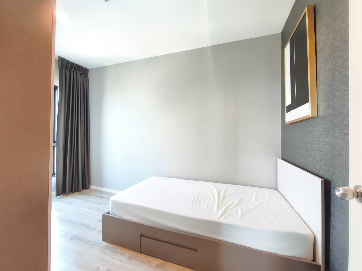 รูป Condo for RENT :   Knightsbridge Skyriver Ocean  size 62 sqm. 2 Bed / 2 Bath (Bathtub) / River View /Balcony /Closed Kitchen   𝐅𝐥𝐨𝐨𝐫 : 22nd   - รูปที่ 13/23
