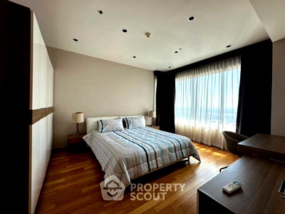 Condos for rent : 1-BR 65 Sqm High-Floor Condo At The Emporio Place Near BTS Phrom Phong (ID 2971248)