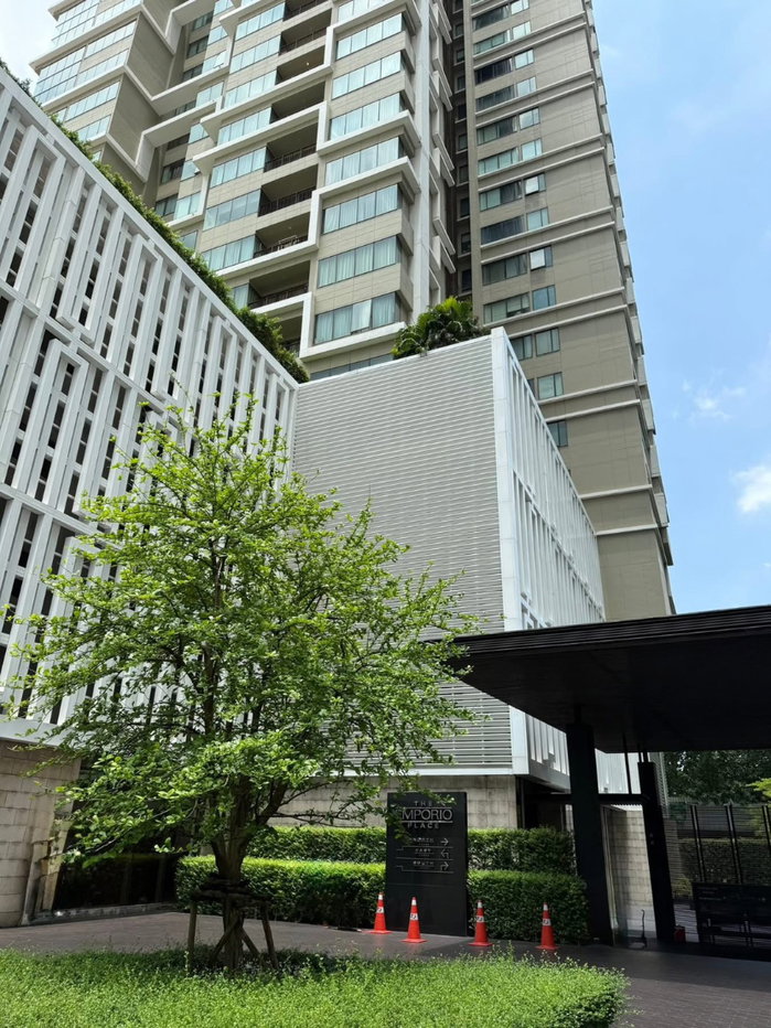 รูป [VR0338] 🔥 27,000/เดือน | The Emporio Place สุขุมวิท 24 ห้องสตูดิโอใหญ่สะใจ 47 ตร.ม. ชั้นสูง 31 วิวเมืองสวยสุดพรีเมียม ใกล้ BTS พร้อมพงษ์! 🔥 - รูปที่ 2/11
