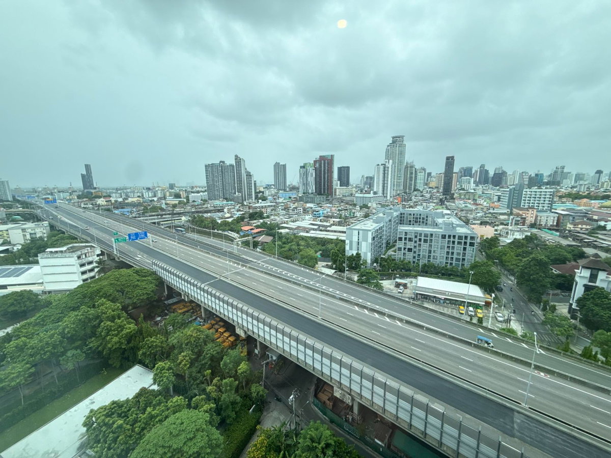picture Condo for RENT : The Base Park West condo 𝐒𝐢𝐳𝐞 : 27 sqm. 𝐓𝐲𝐩𝐞 : 1 Bed 1 Bath 𝐅𝐥𝐨𝐨𝐫 : 16th Fully furnished - 11/11