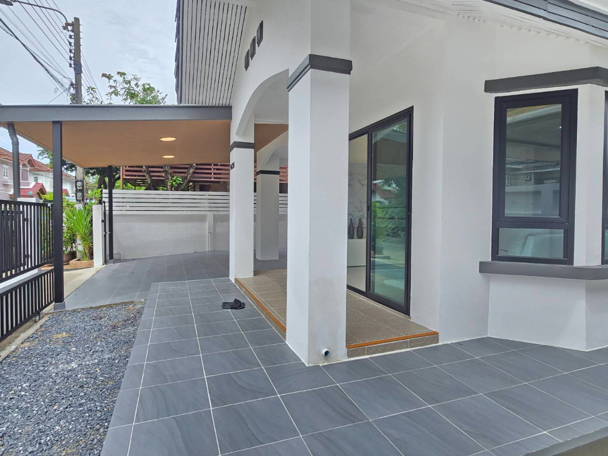 รูป บ้านเดี่ยว2ชั้น ตกแต่งรีโนเวทใหม่ หมู่บ้านฟลอร่าวิลล์ โซนทิวลิป4 ถนนสุวินทวงศ์38 กว้างขวาง แต่งสวย เฟอร์นิเจอร์พร้อม ทำเลดี - รูปที่ 13/36